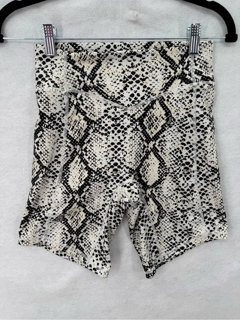 Balance Athletica Python Short Shorts Small